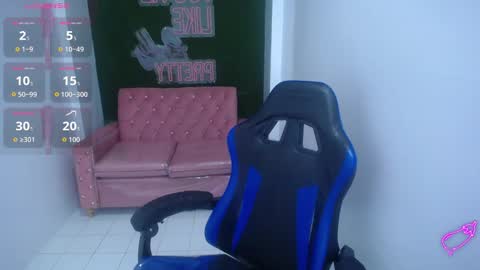 Snapshot of ailen_t_ chatting on 24, 10, 2025 ailen online show from 24, 10, 2025