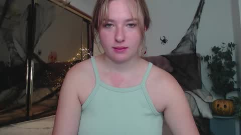 Snapshot of ailissa__fox chatting on 25, 10, 2025 Alisa online show from 25, 10, 2025