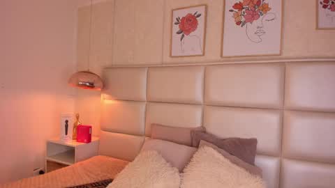 Aily Yozuko online show from 1, 10, 2025