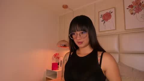 Aily Yozuko online show from 18, 6, 2026