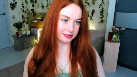 Snapshot of airysilhouette chatting on 5, 6, 2026 Louise online show from 5, 6, 2026