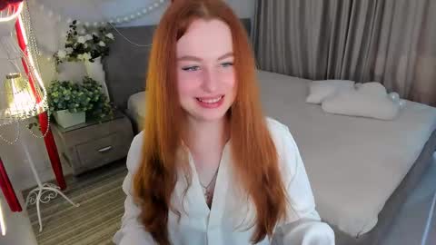 Snapshot of airysilhouette chatting on 6, 6, 2026 Louise online show from 6, 6, 2026