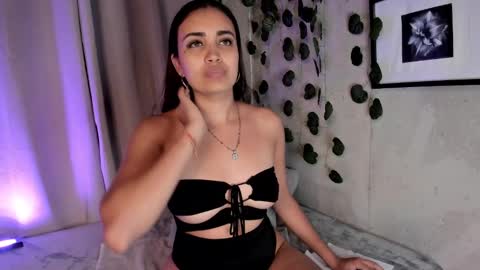 Snapshot of aisha_es chatting on 25, 2, 2025 Aisha online show from 25, 2, 2025