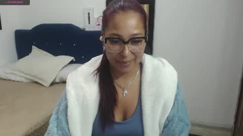 Snapshot of aisha_french chatting on 9, 6, 2026 aisha_french online show from 9, 6, 2026