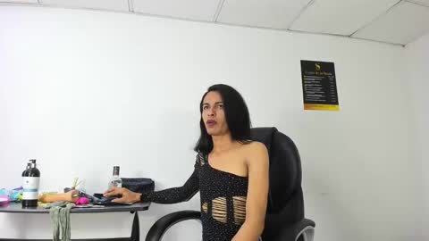 Aisha online show from 18, 11, 2025