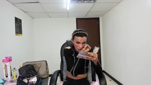 Aisha online show from 6, 4, 2026