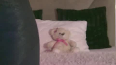 AishaHummer online show from 11, 11, 2025