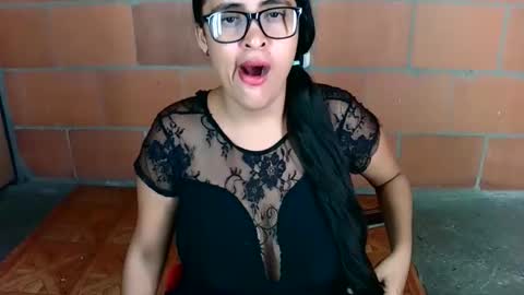 aisha koswell3 online show from 15, 2, 2026