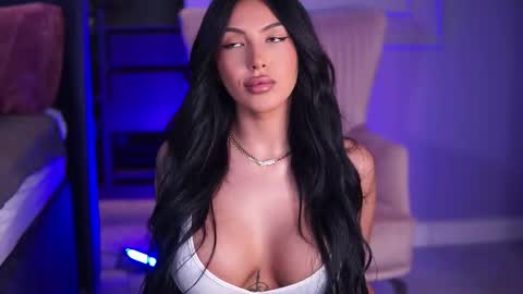 Snapshot of aishaadevoe chatting on 12, 9, 2025 Maddy online show from 12, 9, 2025