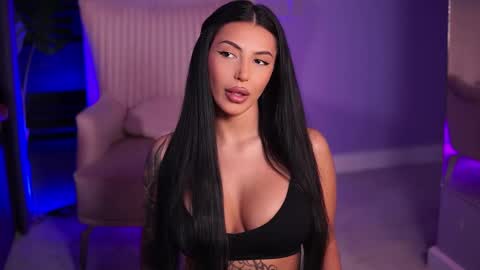 Snapshot of aishaadevoe chatting on 28, 9, 2025 Maddy online show from 28, 9, 2025