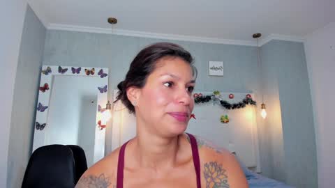 Snapshot of aishawild chatting on 16, 12, 2024 aishawild online show from 16, 12, 2024