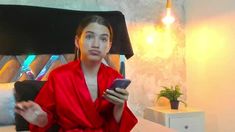 Snapshot of aitana_baker_ chatting on 12, 12, 2024 little aitana online show from 12, 12, 2024