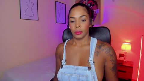 Snapshot of aitana_brown chatting on 18, 9, 2025 Aitana Brown online show from 18, 9, 2025