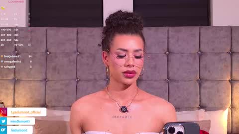 Queen Dumont   online show from 23, 3, 2026