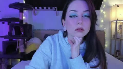 Snapshot of aivie chatting on 16, 4, 2026 Aivie Pink online show from 16, 4, 2026