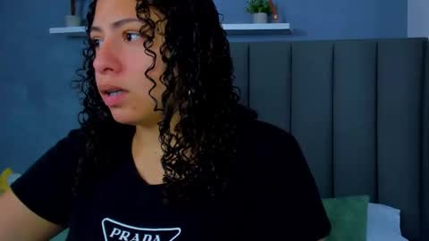 Snapshot of aixa_15 chatting on 19, 11, 2025 Aixa Burgos online show from 19, 11, 2025