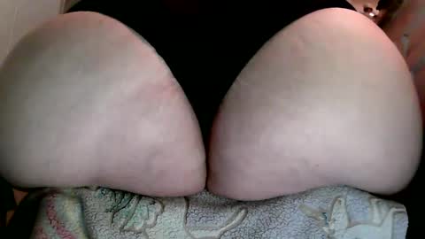 Snapshot of ajlwes chatting on 28, 9, 2025 ajlwes online show from 28, 9, 2025