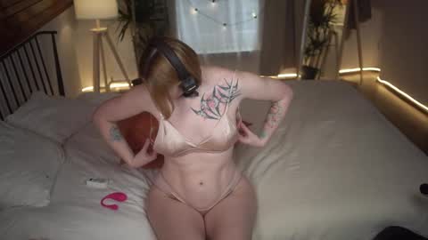 Snapshot of akaneiro_demon chatting on 18, 2, 2025 Akaneiro online show from 18, 2, 2025