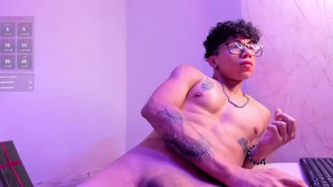 akazaboy online show from 15, 12, 2024