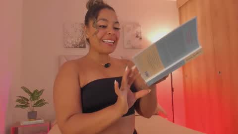 Akenda online show from 3, 12, 2025