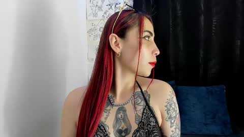 Snapshot of akila_clive chatting on 20, 5, 2026 carolina online show from 20, 5, 2026
