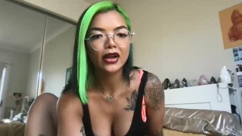 Snapshot of akirazayy chatting on 3, 12, 2025 Akira Zay online show from 3, 12, 2025