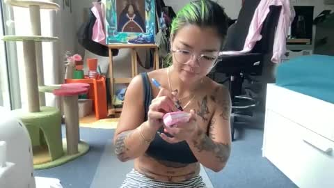 Akira Zay online show from 3, 3, 2026