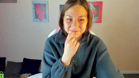 Snapshot of al1ice_moures chatting on 25, 11, 2025 Al1ice online show from 25, 11, 2025