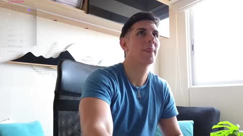 Snapshot of al_miko chatting on 28, 1, 2025 Al Fox  Miko Fortuni  online show from 28, 1, 2025