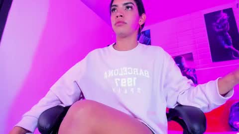 Alahia Rodriguez online show from 5, 1, 2025