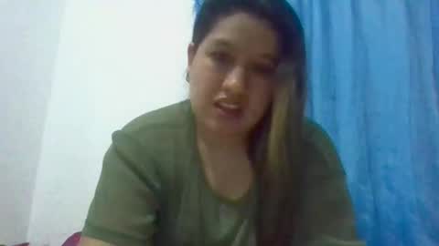Snapshot of alahia_fox chatting on 2, 11, 2025 alahia online show from 2, 11, 2025