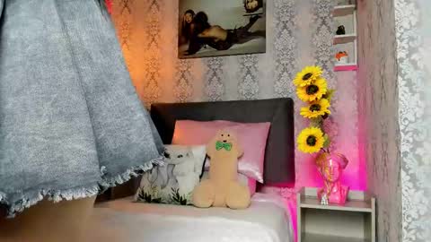 Snapshot of alaia_love77 chatting on 8, 3, 2026 Alaia online show from 8, 3, 2026