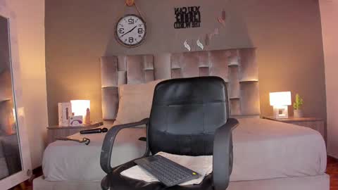  Alaia  online show from 23, 12, 2024