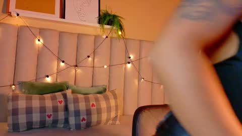  Alaia  online show from 4, 2, 2026