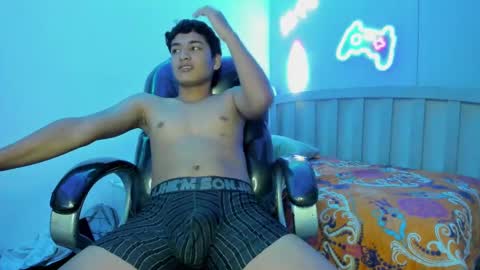 Snapshot of alamgrey_ chatting on 16, 9, 2025 Alam online show from 16, 9, 2025
