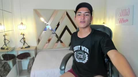 Snapshot of alamgrey_ chatting on 29, 9, 2025 Alam online show from 29, 9, 2025