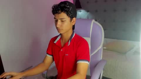 Snapshot of alamgrey_ chatting on 8, 10, 2025 Alam online show from 8, 10, 2025