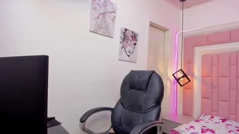 Snapshot of alamgrey_ chatting on 12, 10, 2025 Alam online show from 12, 10, 2025