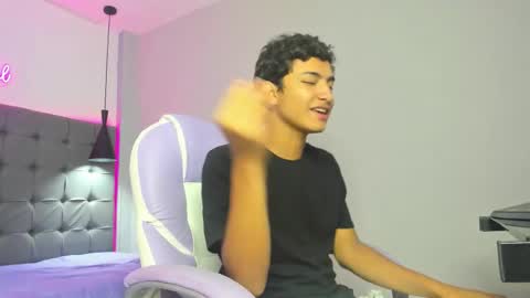 Snapshot of alamgrey_ chatting on 15, 10, 2025 Alam online show from 15, 10, 2025