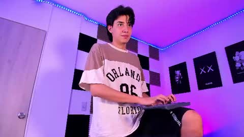 Snapshot of alan_boy01 chatting on 8, 6, 2026 Alan Boy online show from 8, 6, 2026