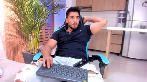 Snapshot of alan_greek_1 chatting on 25, 5, 2026 Alan greek online show from 25, 5, 2026