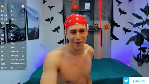 Snapshot of alan_nd_kevin chatting on 28, 10, 2025 Alan Kevin can we reach 100 thumbs up please guys online show from 28, 10, 2025