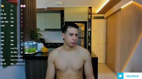 Alan  Kevin can we reach 100 thumbs up please guys  online show from 26, 4, 2026