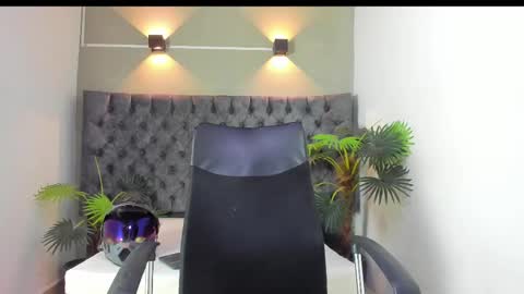 Snapshot of alan_redinger chatting on 22, 9, 2025 Alan online show from 22, 9, 2025