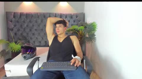 Snapshot of alan_redinger chatting on 23, 9, 2025 Alan online show from 23, 9, 2025