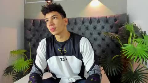 Snapshot of alan_redinger chatting on 18, 10, 2025 Alan online show from 18, 10, 2025