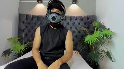 Snapshot of alan_redinger chatting on 28, 10, 2025 Alan online show from 28, 10, 2025