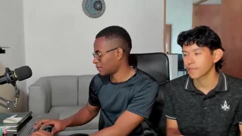 Alan and Criss - WE JUST FRIENDS WITH BENEFITS BOTH VERS online show from 7, 2, 2026