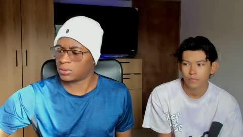Alan and Criss - WE JUST FRIENDS WITH BENEFITS BOTH VERS online show from 16, 5, 2026