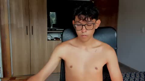 Snapshot of alan_scot chatting on 1, 7, 2026 Alan and Criss - WE JUST FRIENDS WITH BENEFITS BOTH VERS online show from 1, 7, 2026